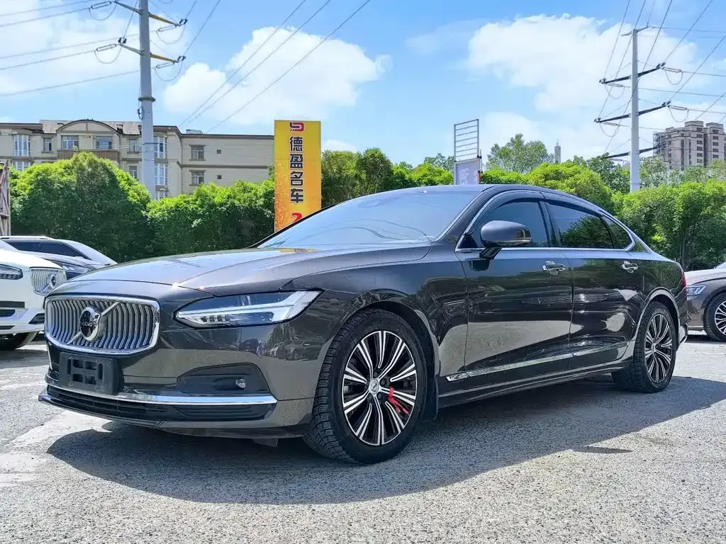 2021 Volvo S90