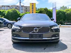 2021 Volvo S90 — фото 2