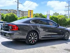 2021 Volvo S90 — фото 4
