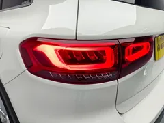 2022 Mercedes-Benz GLB 200, белый — фото 13