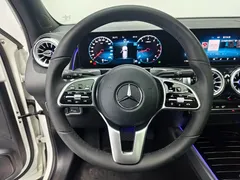 2022 Mercedes-Benz GLB 200, белый — фото 17