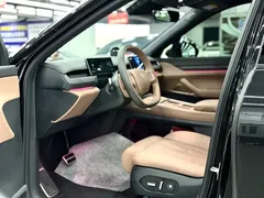 2024 Nio ES8 75kWh Executive, чёрный — фото 7