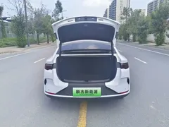 2025 BYD Qin L EV 545km Superior, белый — фото 8