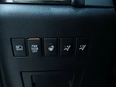 2020 Lexus LM 300h, белый — фото 7