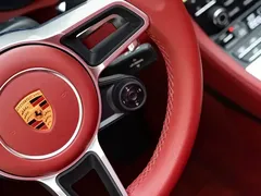 2022 Porsche 718 Boxster 2.0T — фото 16