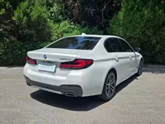 2021 BMW 5 Series 535Le PHEV M Sport, белый — фото 3