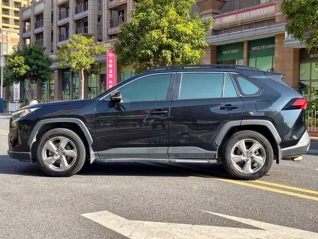 2021 Toyota RAV4 2.0L CVT 2WD Fashion
