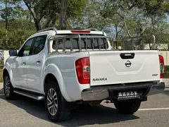 2021 Nissan Navara 2.5L AT 4WD QR25, белый — фото 6