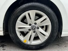 2023 Volkswagen Golf 200TSI DSG, белый — фото 9