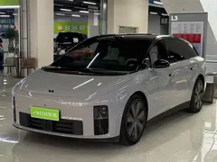 2025 Li Auto i6 4WD Standard — фото 3