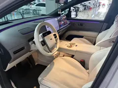 2025 Li Auto i6 4WD Standard — фото 4