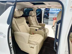 2020 Toyota Alphard Hybrid 2.5L Luxury, белый — фото 11