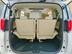 2020 Toyota Alphard Hybrid 2.5L Luxury, белый — фото 15