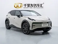 2025 Zeekr X 5 seats Long Range, белый — фото 9