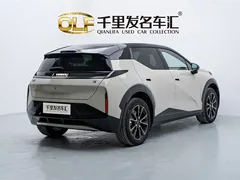 2025 Zeekr X 5 seats Long Range, белый — фото 12