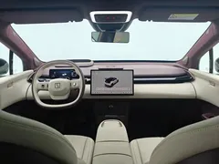 2025 Zeekr X 5 seats Long Range, белый — фото 13