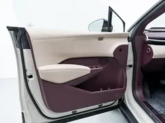 2025 Zeekr X 5 seats Long Range, белый — фото 19