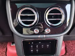 2022 Geely Bentayga 4.0T V8, белый — фото 38