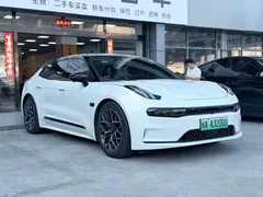 2022 Zeekr 001 Long Range Single Motor WE, белый — фото 3