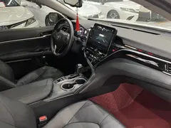 2023 Toyota Camry 2.5G Luxury, белый — фото 10