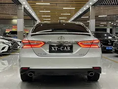 2023 Toyota Camry 2.5G Luxury, белый — фото 17