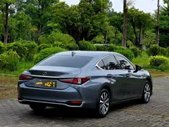 2021 Lexus ES 200 — фото 9