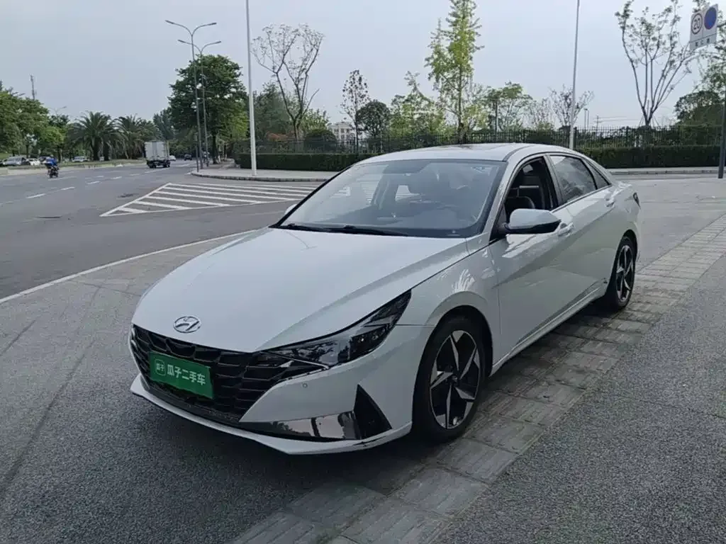 2022 Hyundai Elantra 1.5L CVT GLX Elite