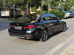 2023 BMW 5 Series 530Li Leading M Sport Package, чёрный — фото 6