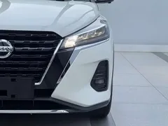 2022 Nissan Kicks 1.5L CVT XV Luxury, белый — фото 3