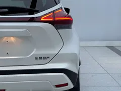 2022 Nissan Kicks 1.5L CVT XV Luxury, белый — фото 6