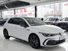 2021 Volkswagen Golf 280TSI DSG R-Line, белый — фото 3