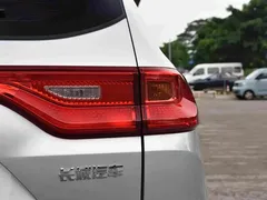 2023 Haval M6 PLUS 1.5T MT — фото 18