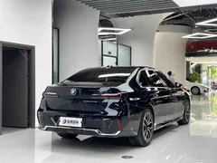 2023 BMW 7 735Li M, чёрный — фото 11