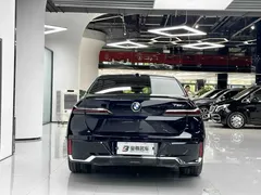 2023 BMW 7 735Li M, чёрный — фото 12