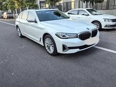2021 BMW 5 Series 5 525Li, белый — фото 3
