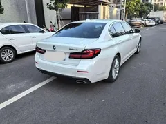 2021 BMW 5 Series 5 525Li, белый — фото 7