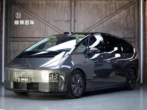 2024 Li Auto MEGA Ultra