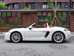 2020 Porsche 718 Boxster 2.0T, белый — фото 3