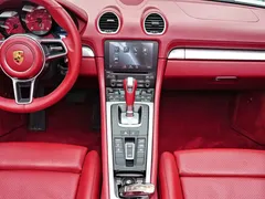 2020 Porsche 718 Boxster 2.0T, белый — фото 11