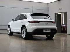 2022 Porsche Macan T 2.0T — фото 34