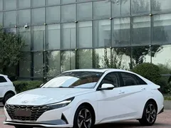 2022 Hyundai Elantra 1.5L CVT LUX Premium, белый — фото 1