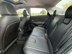 2022 Hyundai Elantra 1.5L CVT LUX Premium, белый — фото 8