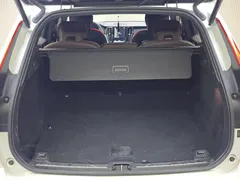 2022 Volvo XC60 4WD Zhiyi Luxury, белый — фото 10