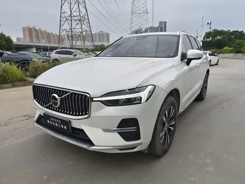 2024 Volvo XC60 4WD Luxury