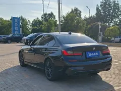 2022 BMW 3 Series 325i M, чёрный — фото 7