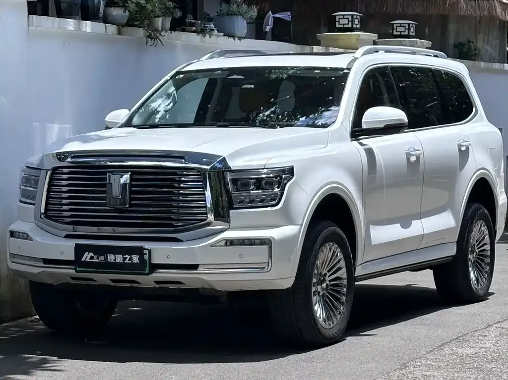 2023 Tank 500 Hi4-T