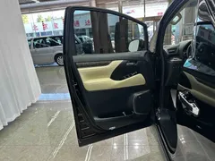 2020 Toyota Vellfire Hybrid 2.5L HV Premium, чёрный — фото 16