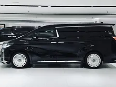 2020 Toyota Alphard Hybrid 2.5L Luxury, чёрный — фото 2