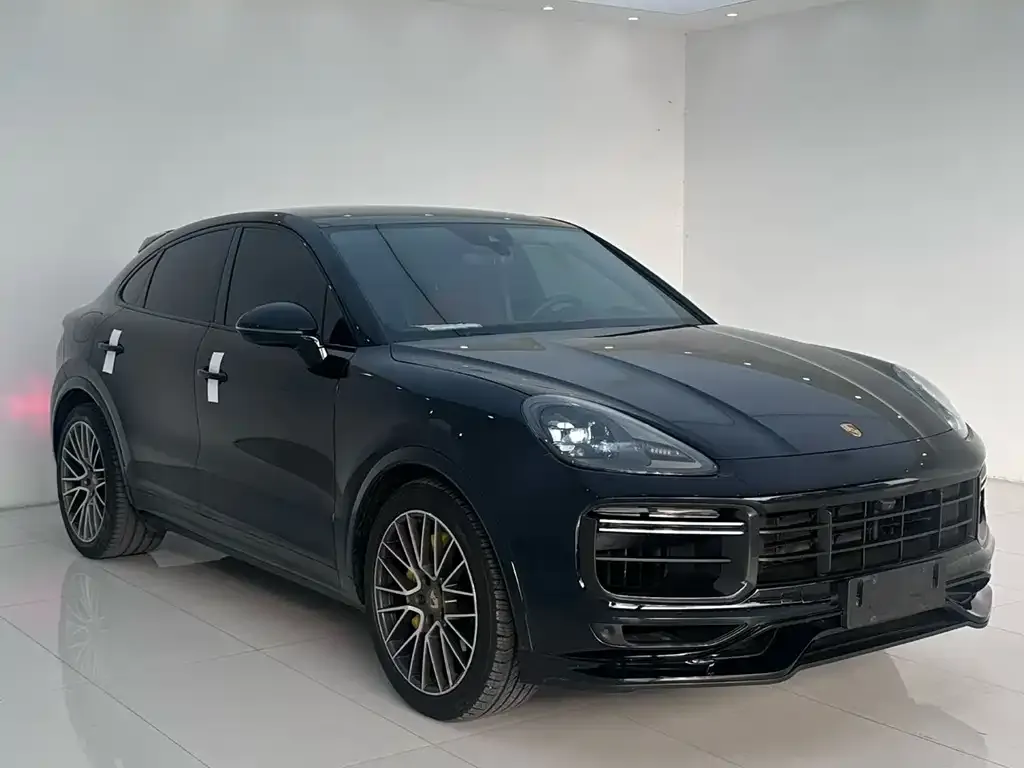 2023 Porsche Cayenne Coupé 3.0T Platinum Edition