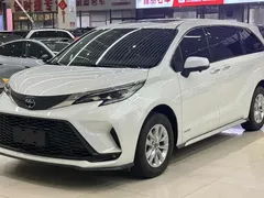 2023 Toyota Granvia 2.5L Hybrid Comfort, белый — фото 1